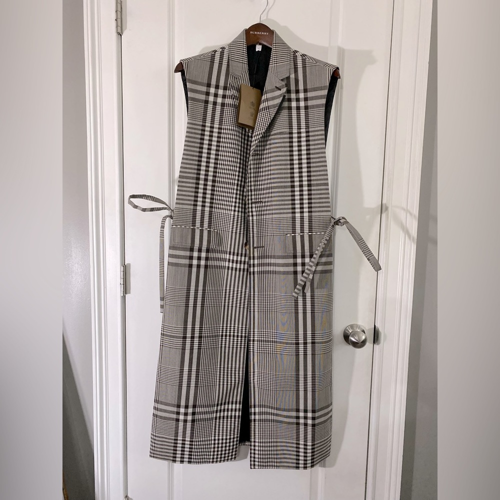 Burberry Sleeveless Coat